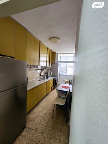 דירה, ירושלים 54, לב העיר, בת ים