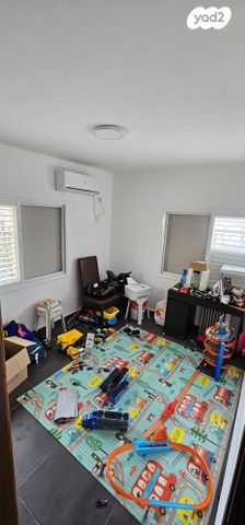 דירה, הרימון, מנחם בגין, עכו