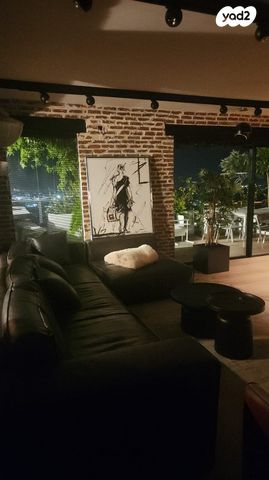 גג/ פנטהאוז, ב' / צפון מערב העיר, רחובות