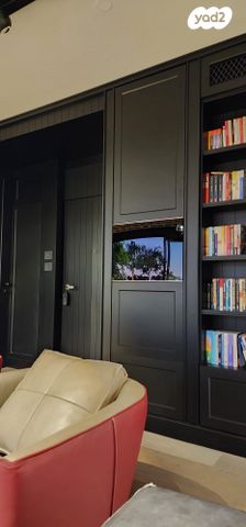 גג/ פנטהאוז, ב' / צפון מערב העיר, רחובות