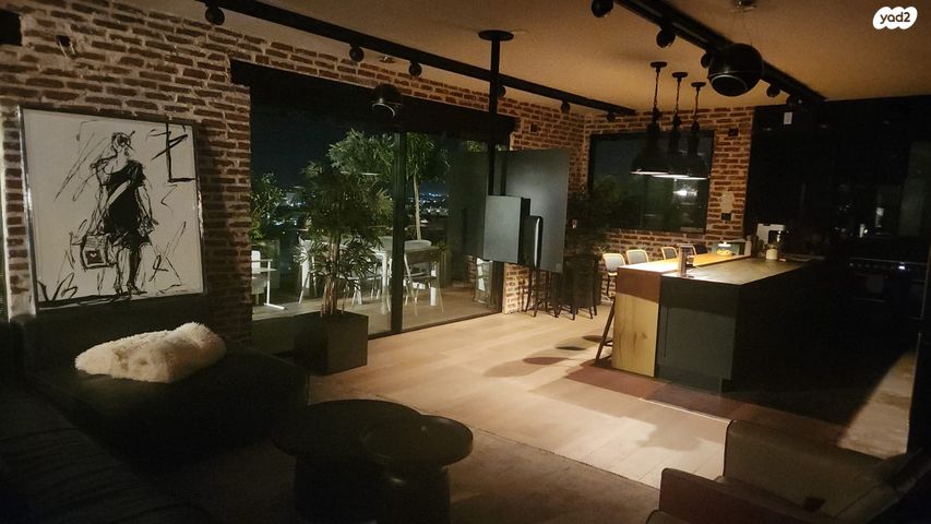 גג/ פנטהאוז, ב' / צפון מערב העיר, רחובות