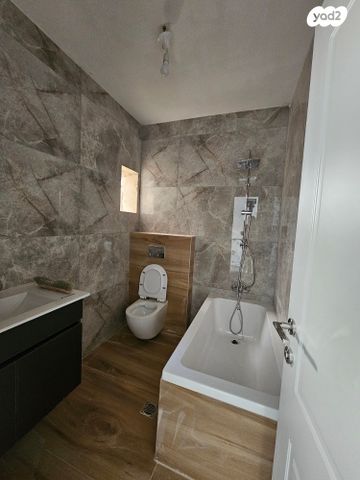 דירה, קרית אתא