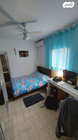 דירה, פרלשטיין 9, לב העיר, בת ים