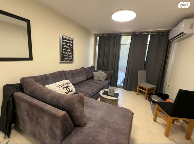 דירה, המייסדים 1, שאר העיר, קרית עקרון