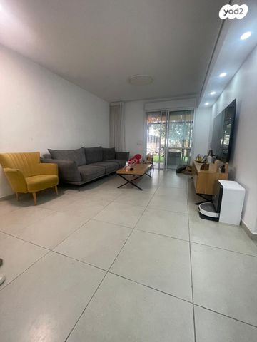 דירת גן, אחיסמך, לוד