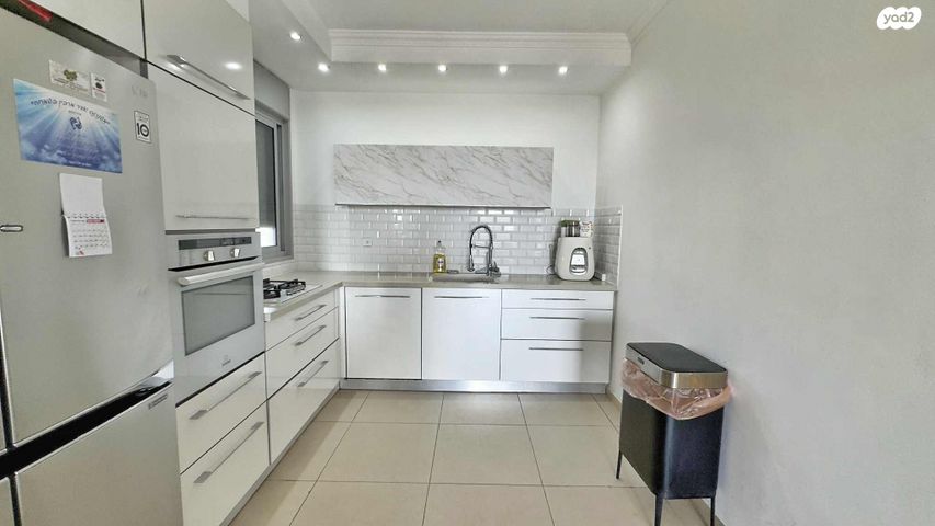 דירה, שדרות האלונים 9, פארק המושבה, באר יעקב