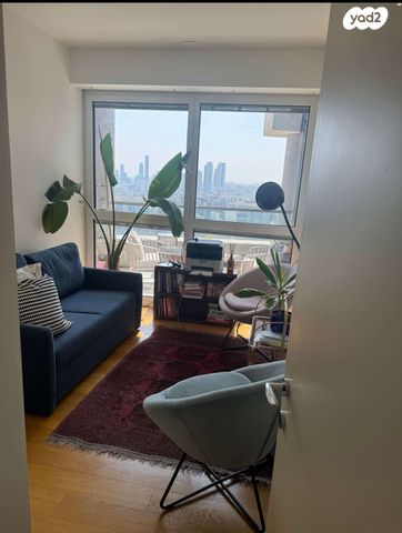 דירה, ניסים אלוני 21, צמרות איילון, פארק צמרת, תל אביב יפו