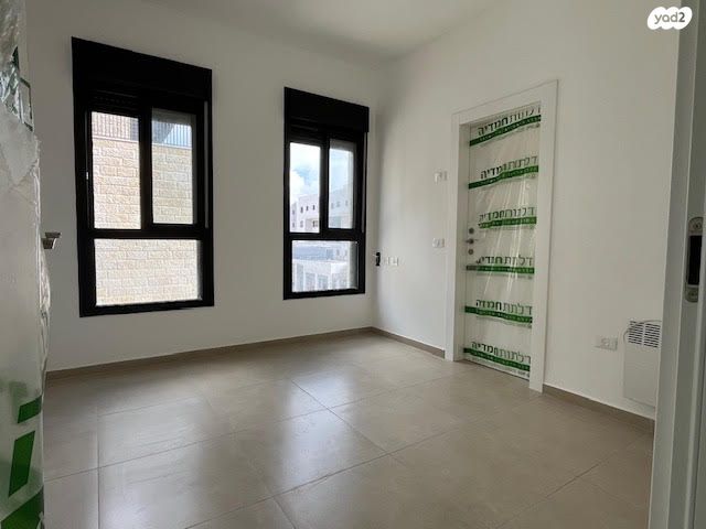 דירה, יצחק ארנסט נבנצל, מורדות ארנונה, ירושלים