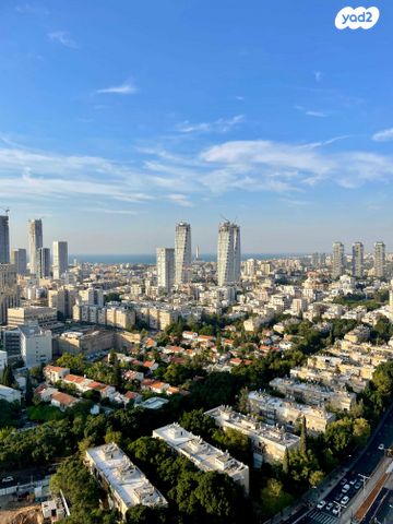 מונטיפיורי, הרכבת