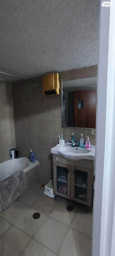 דו משפחתי, בנימינה גבעת עדה