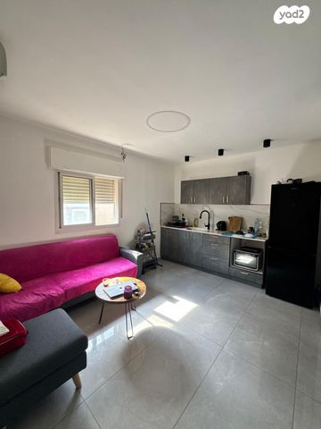 קרן היסוד 72