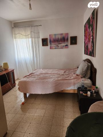 דירה, לוחמי הגטאות 4, צור שלום, קרית ביאליק