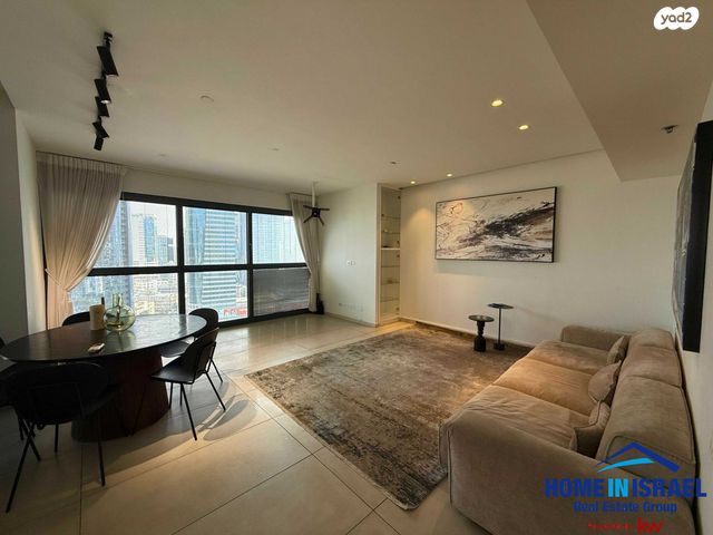 ניסים אלוני 