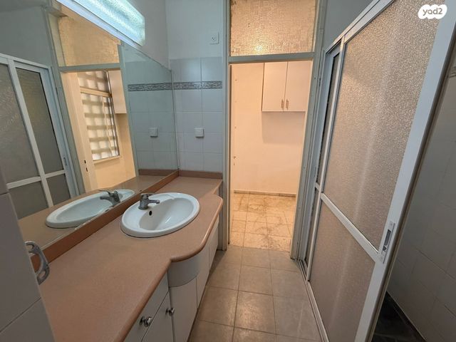 דירת גן, אהרון אשכולי, רמות, ירושלים