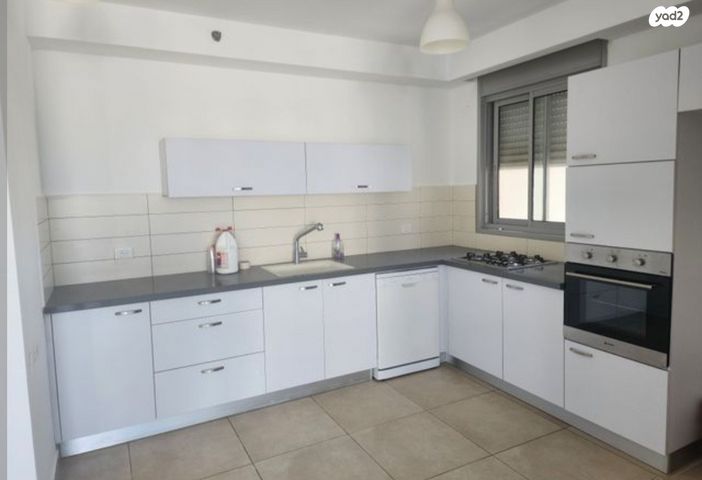 דירה, בני ברמן, עיר ימים, נתניה