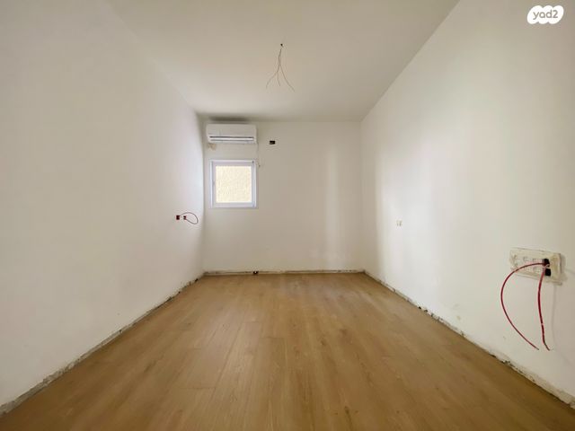 דירה, שדרות גלוסקין, ב' / צפון מערב העיר, רחובות