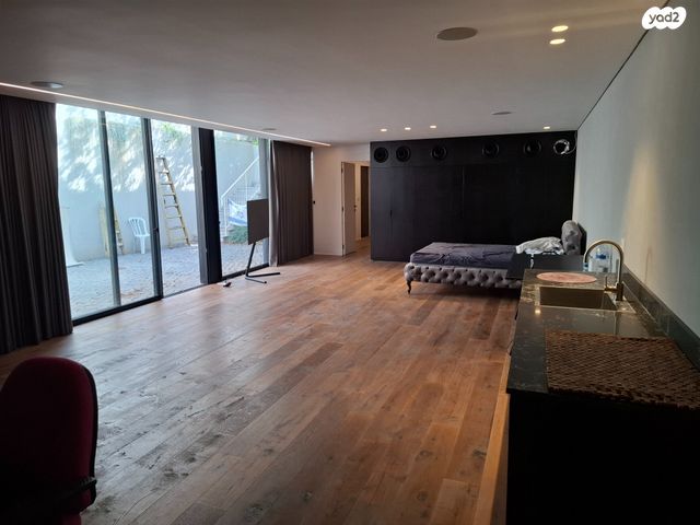 דירת גן, נאוה סמל, צומת סביון, קרית אונו