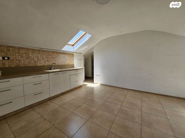 בית פרטי/ קוטג', בני עטרות