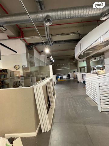 חנויות/ שטח מסחרי, צומת הקריות, חוף שמן, חיפה