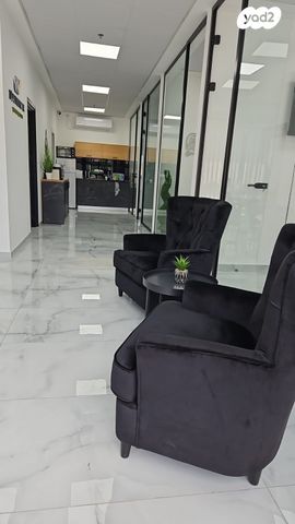 מבני תעשיה, הנס מולר 24, אזור תעשיה קרית ביאליק, אזור תעשיה צור שלום, קרית ביאליק