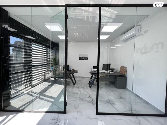 מבני תעשיה, הנס מולר 24, אזור תעשיה קרית ביאליק, אזור תעשיה צור שלום, קרית ביאליק