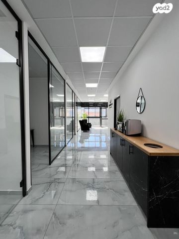 מבני תעשיה, הנס מולר 24, אזור תעשיה קרית ביאליק, אזור תעשיה צור שלום, קרית ביאליק