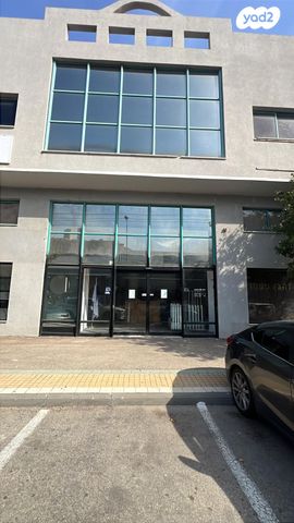 חנויות/ שטח מסחרי, צומת הקריות, חוף שמן, חיפה