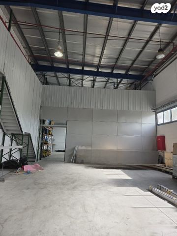 מבני תעשיה, קיסריה