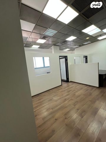 משרדים, צומת הקריות, חוף שמן, חיפה