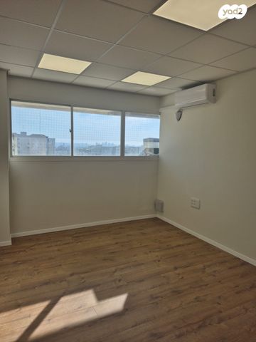 קליניקות, רמתיים, הוד השרון