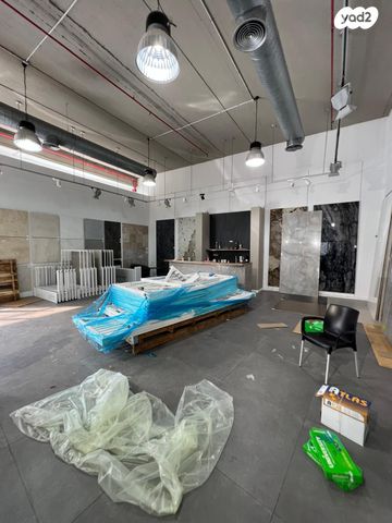 חנויות/ שטח מסחרי, צומת הקריות, חוף שמן, חיפה