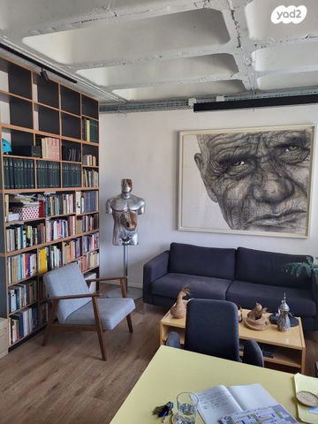 מונטיפיורי, הרכבת