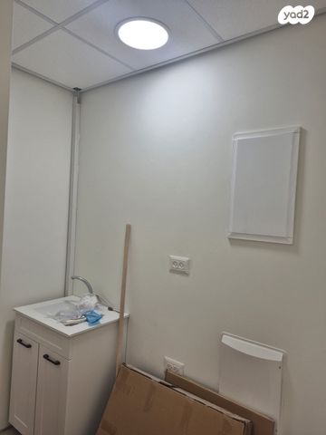 קליניקות, רמתיים, הוד השרון