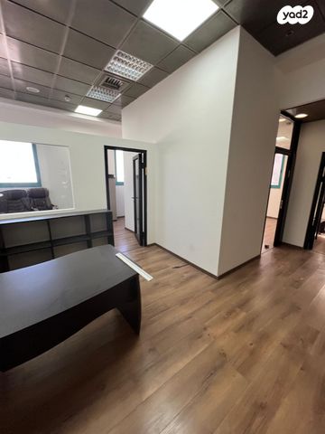 משרדים, צומת הקריות, חוף שמן, חיפה