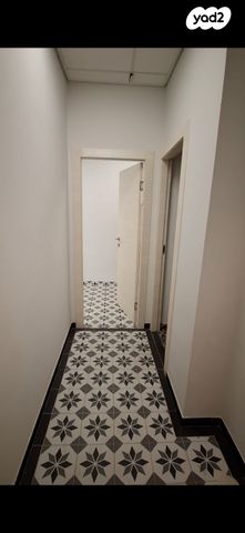 משרדים, דרך העצמאות, שער פלמר, תחנת רכבת השמונה, חיפה