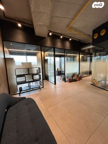 משרדים, דרך מנחם בגין, מונטיפיורי, הרכבת, תל אביב יפו