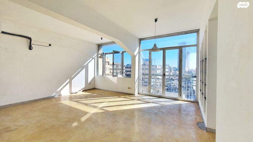 סטודיו, תושיה, מונטיפיורי, הרכבת, תל אביב יפו