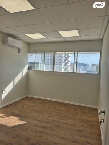 קליניקות, רמתיים, הוד השרון