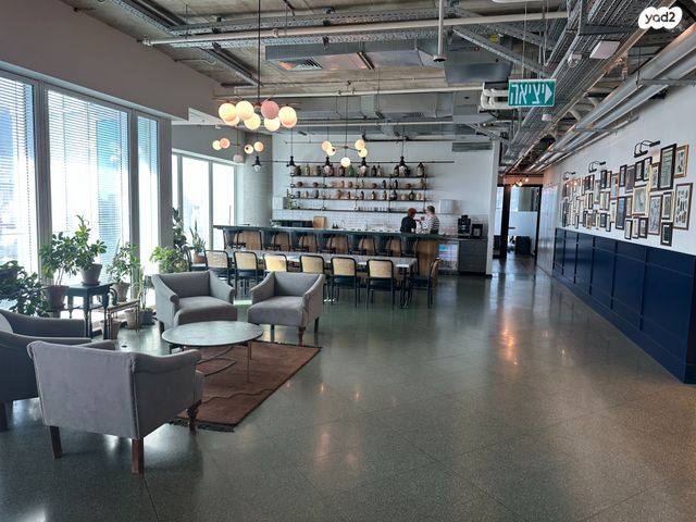 משרדים, יגאל אלון, ביצרון ורמת ישראל, תל אביב יפו