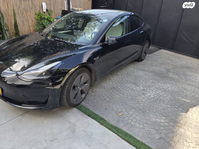 מודעת רכב טסלה מודל 3