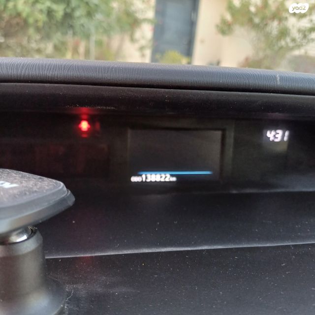 טויוטה פריוס פלוס