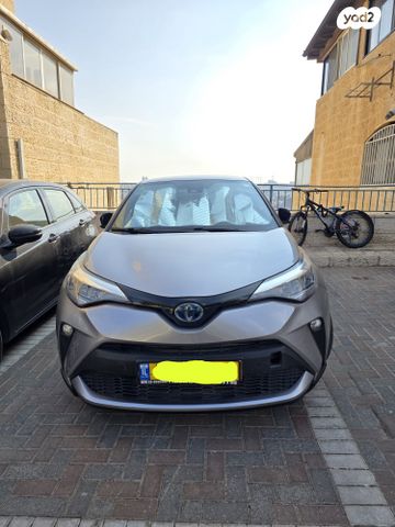 מודעת רכב טויוטה C-HR