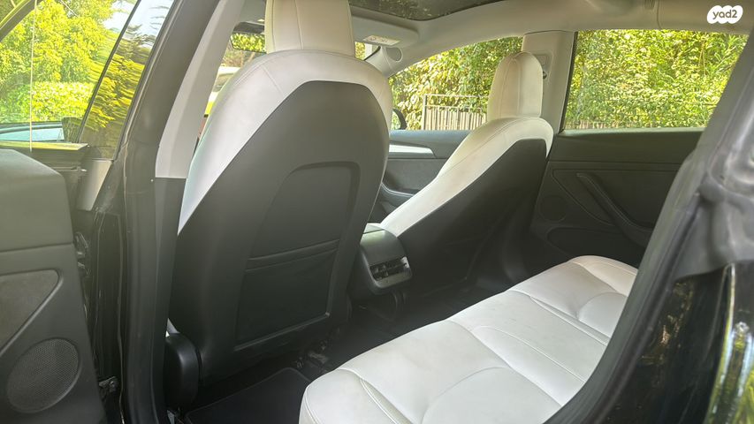 מודעת רכב טסלה מודל 3