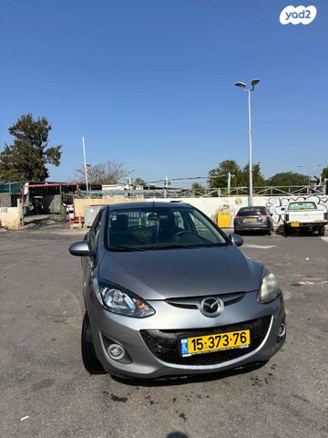 מודעת רכב מאזדה 2