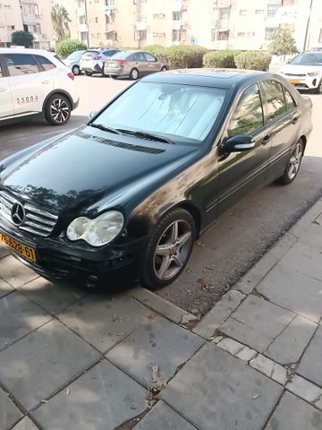 מודעת רכב מרצדס-בנץ C-class