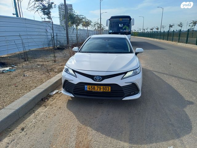 טויוטה קאמרי