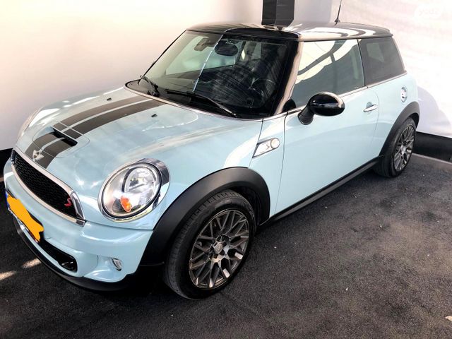 מודעת רכב מיני קופר