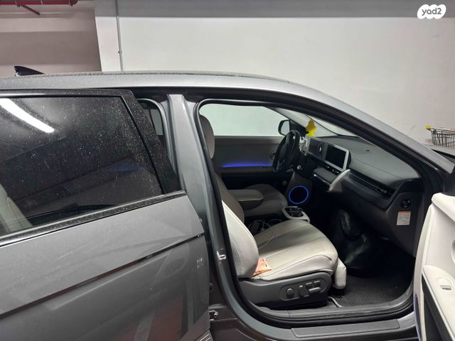 יונדאי איוניק 5