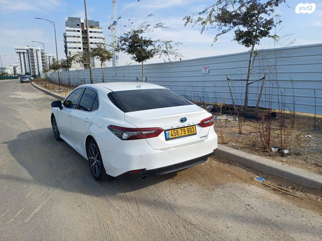 טויוטה קאמרי