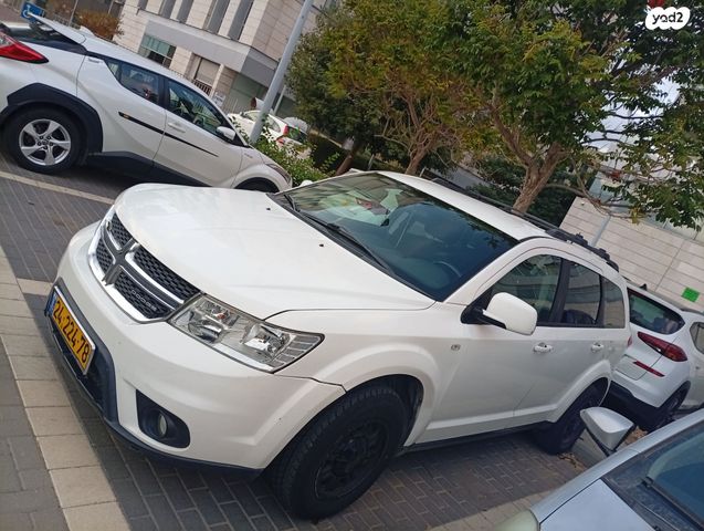 מודעת רכב דודג' ג'רני